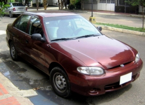 Hyundai Accent 1.3 i GLS2